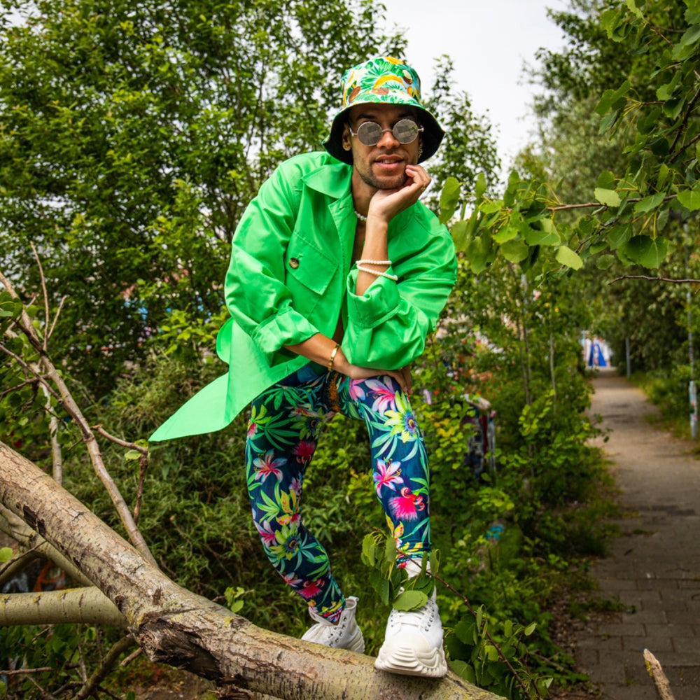 De Bloemetjes Buiten op de Legging Zetten