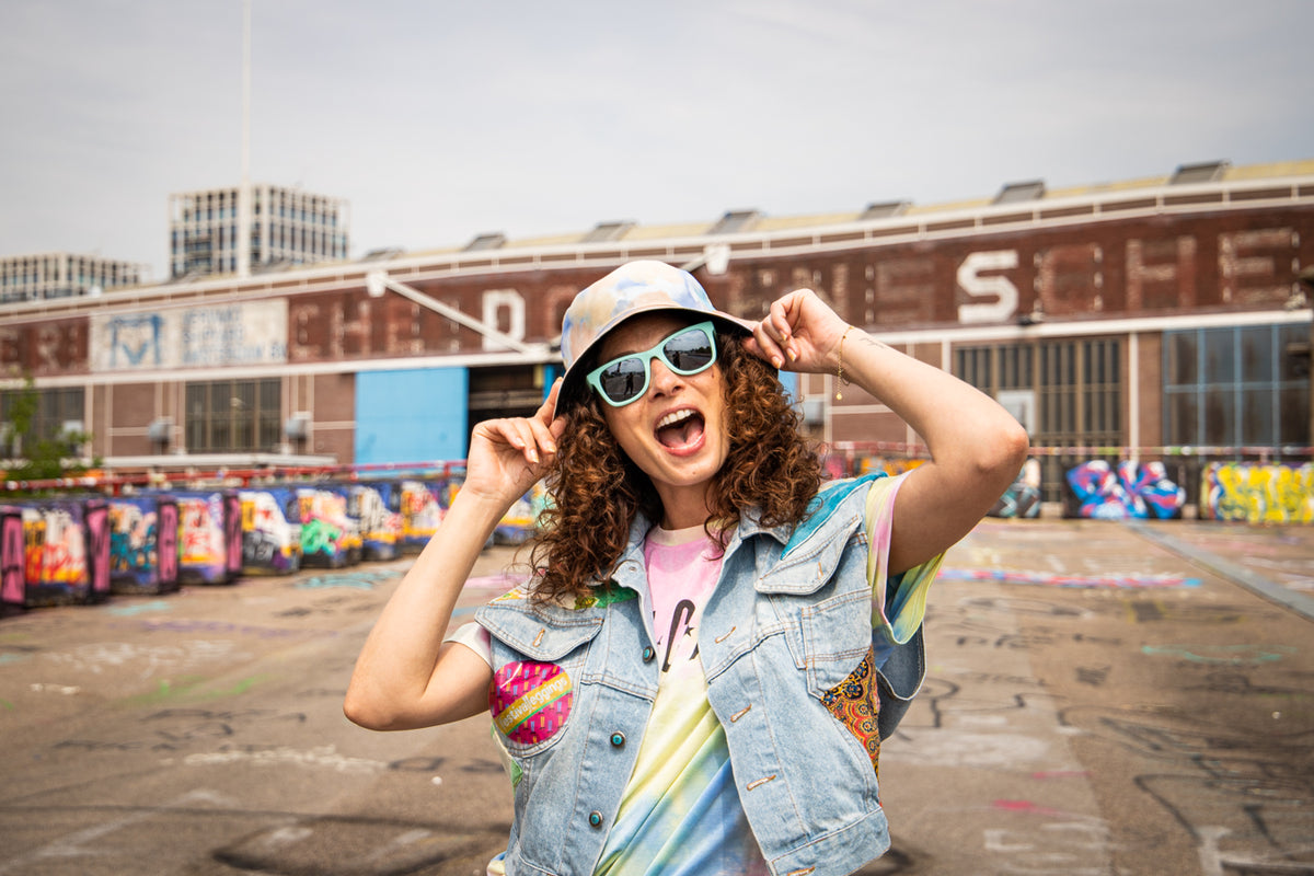 Festivalleggings op een festival