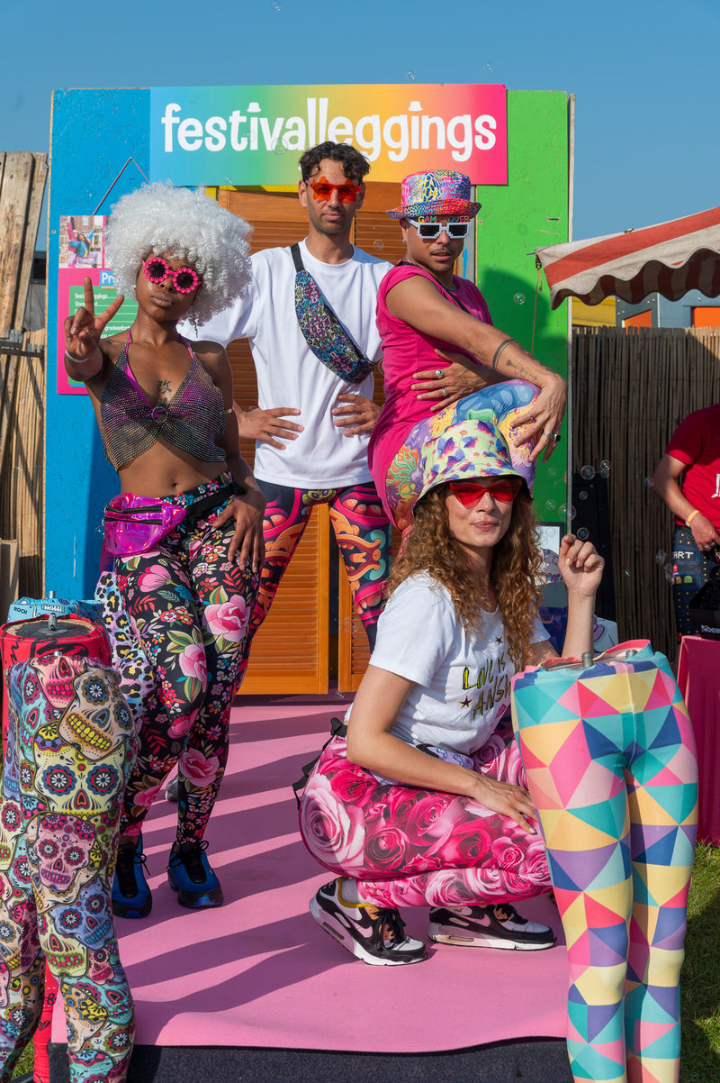 Festivalleggings op een festival